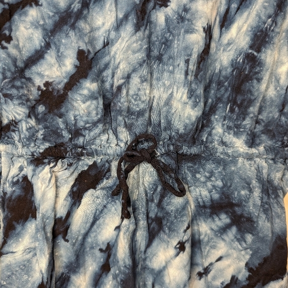 Sevengate Blue Tie Dye Shorts Romper Tie Waist Size Medium Pockets - Picture 7 of 11